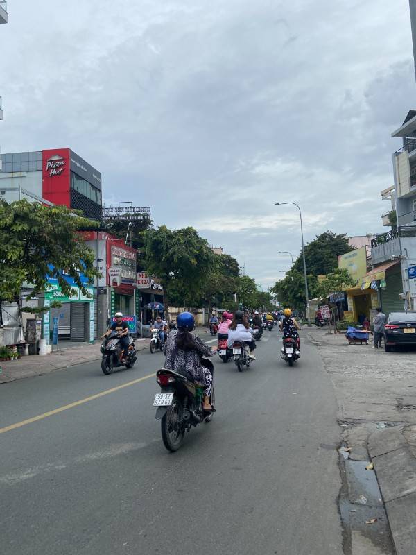 Cho thuê nguyên căn mặt tiền Nơ Trang Long, phường 14 Quận Bình Thạnh. 